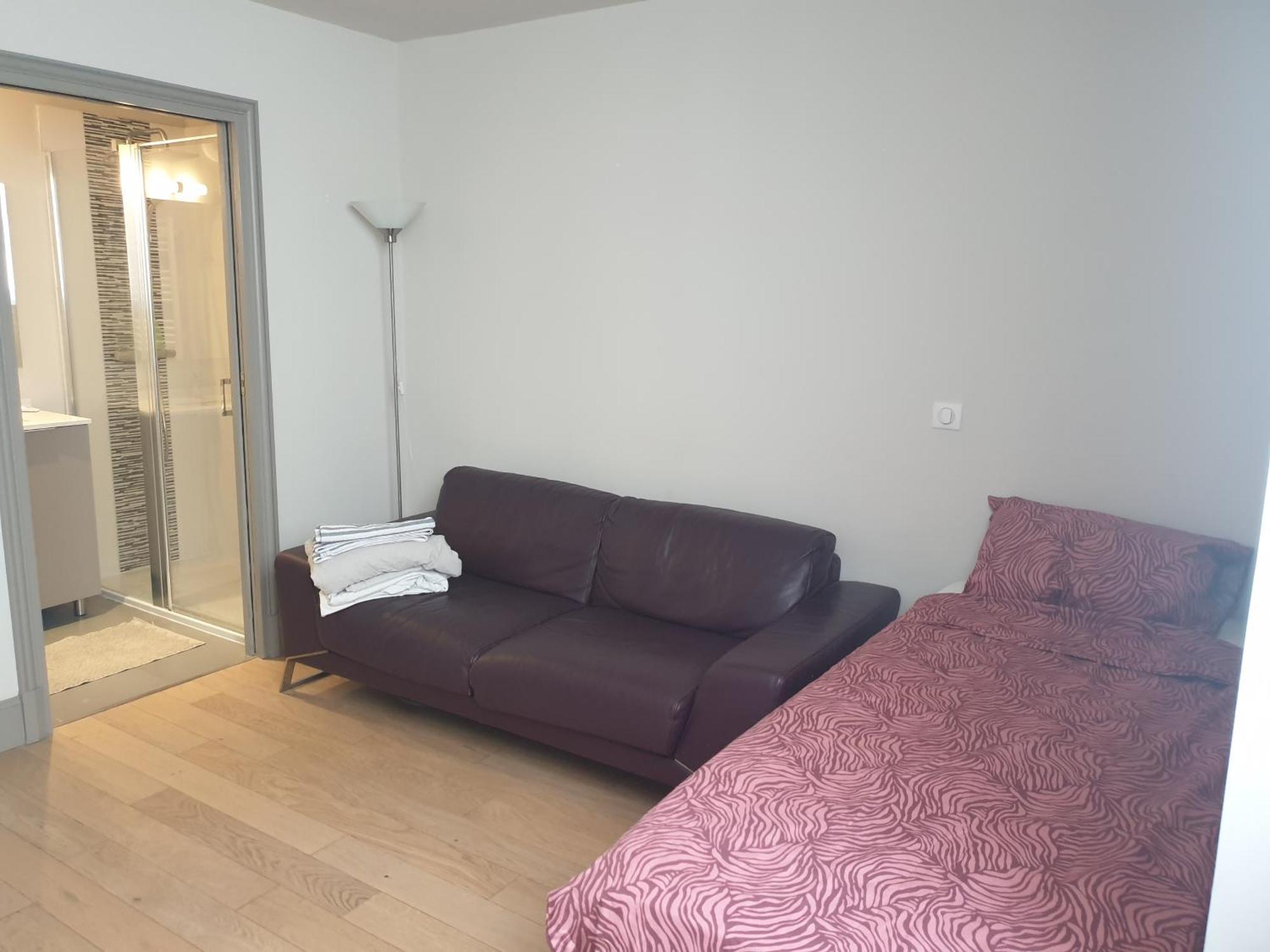 Appartement En Duplex A 200 Metres Du Chateau De Versailles! Versailles